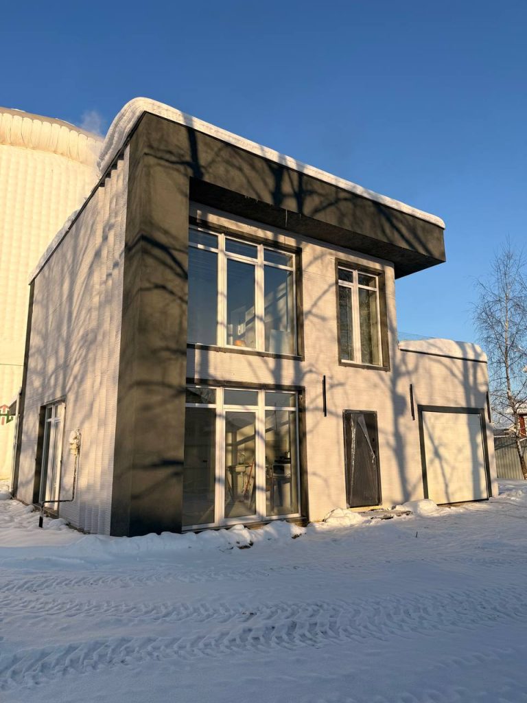 Completed customer residence produced with construction 3D printing equipment